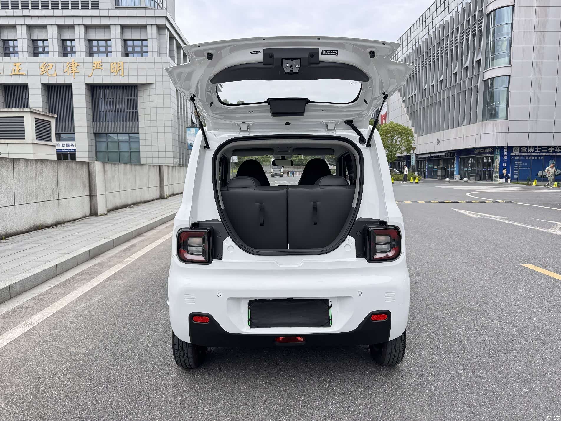 Geely Panda, 2025 14