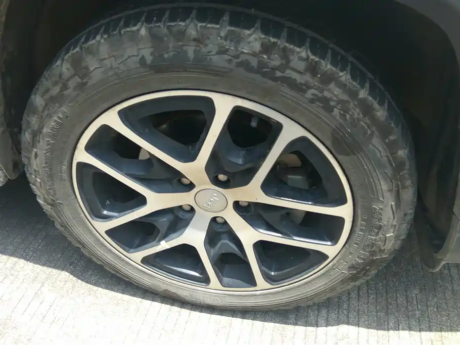 Jeep Grand Commander