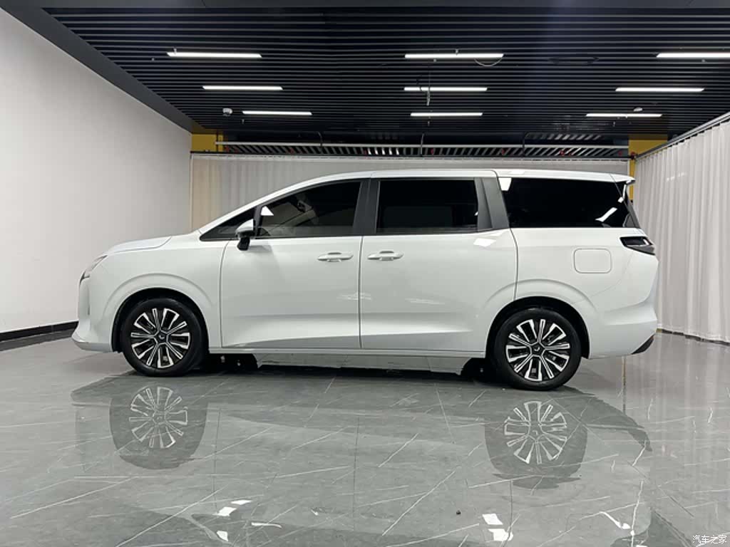 Wuling 730, 2025 3