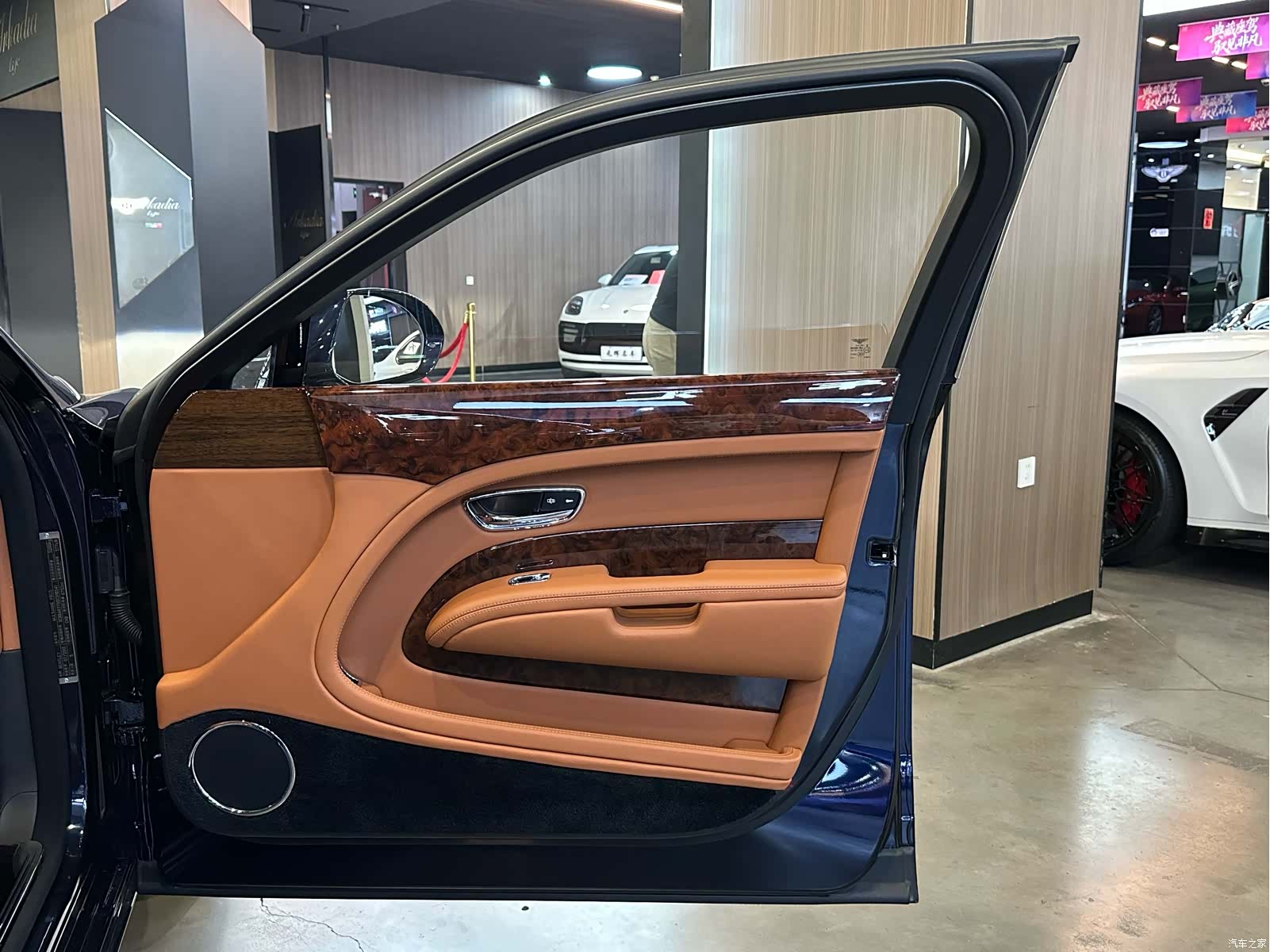 Bentley Mulsanne, 2013 15