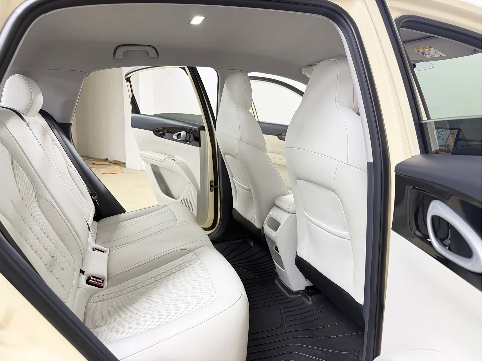 Geely Xingyuan, 2025 9