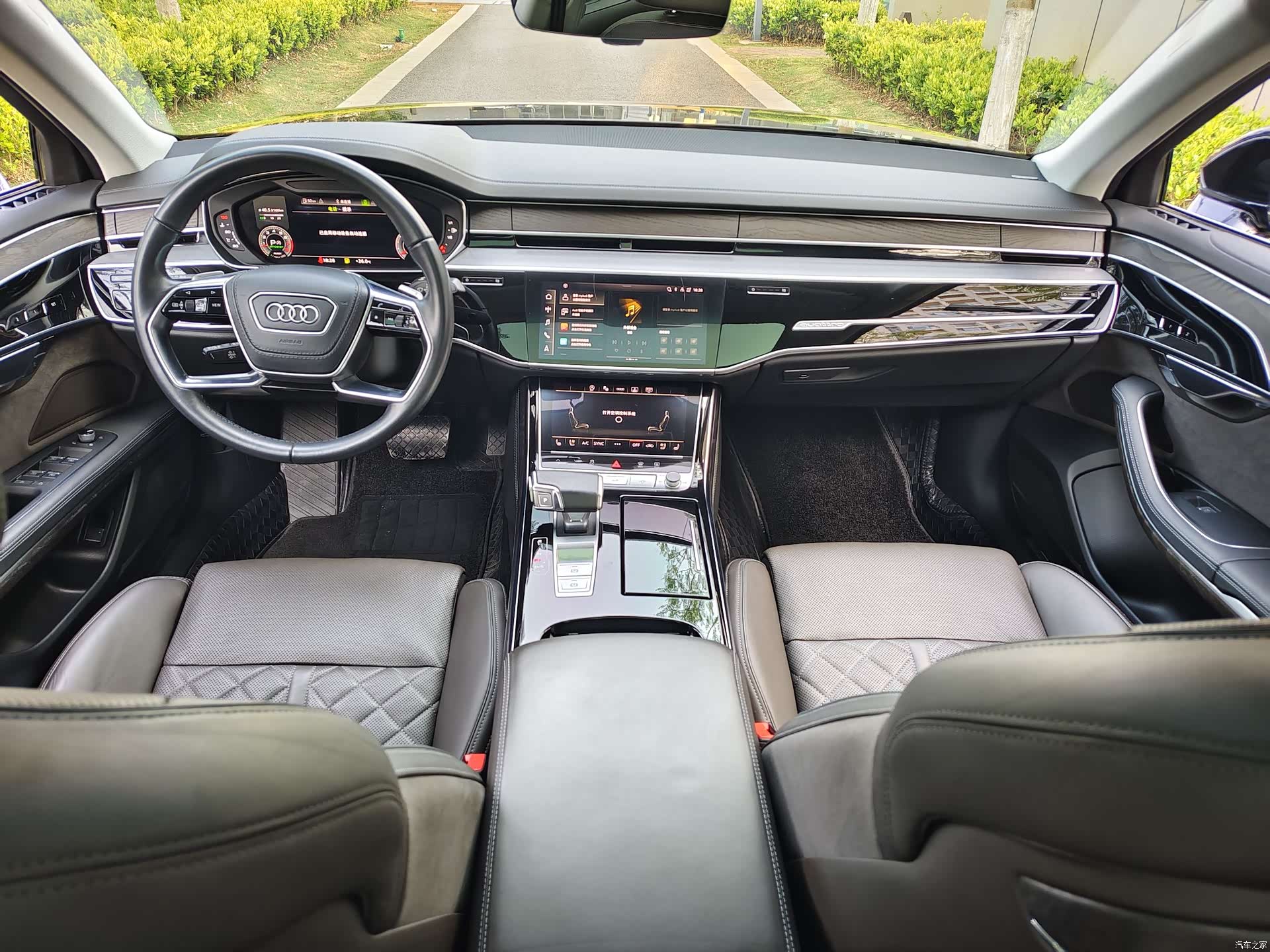 Audi A8L, 2024 4