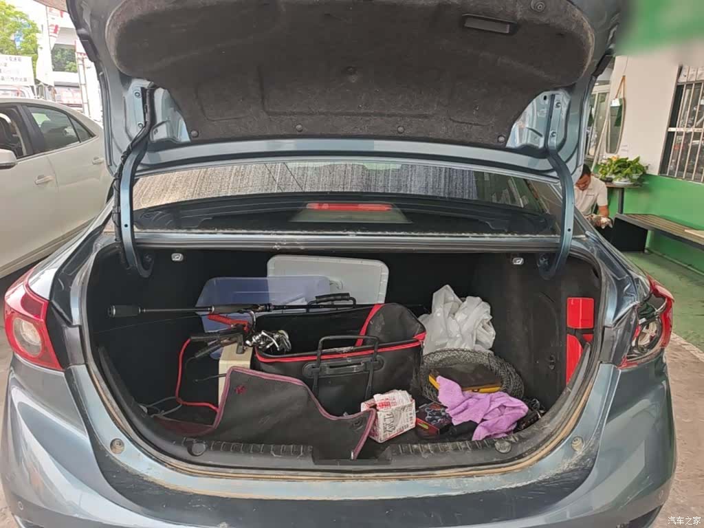 Mazda Mazda3, 2017 19