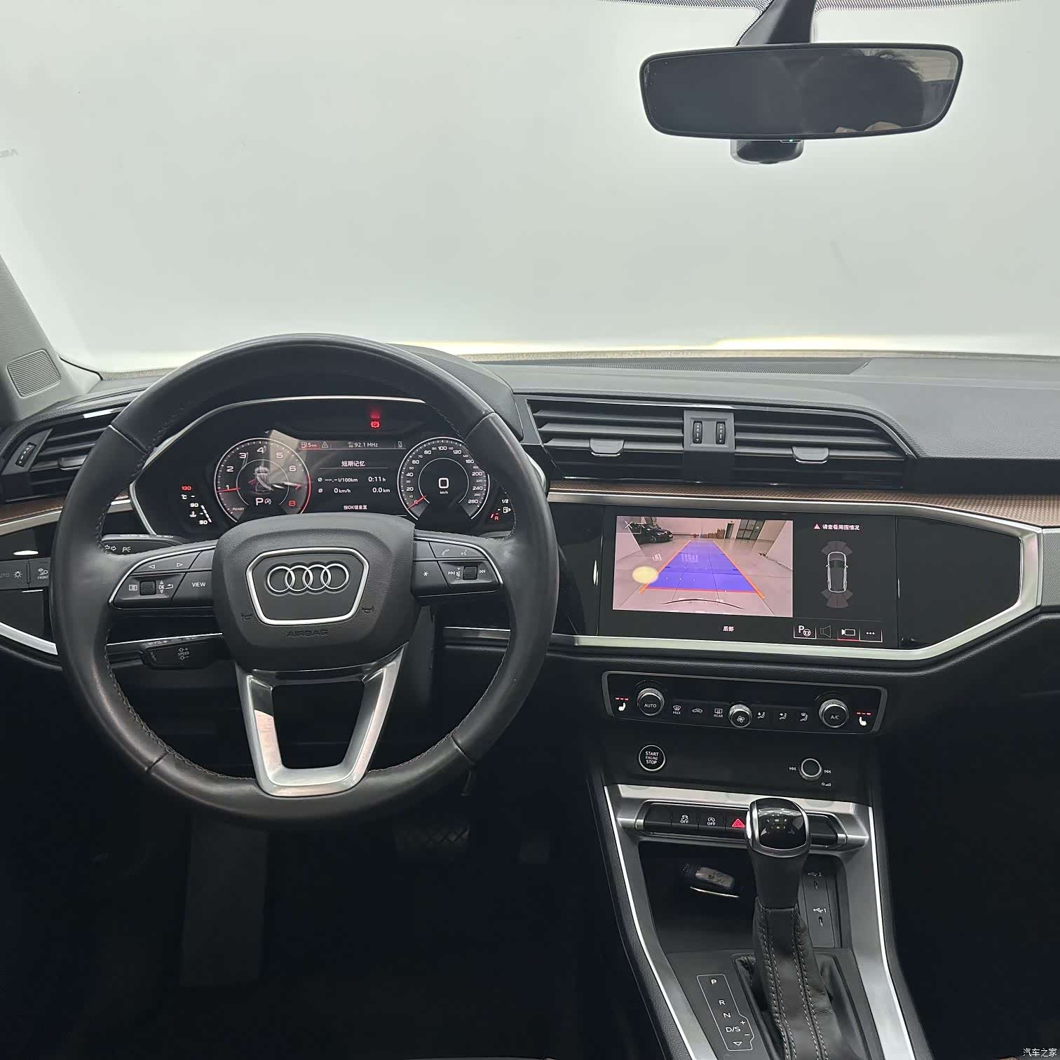 Audi Q3, 2023 11