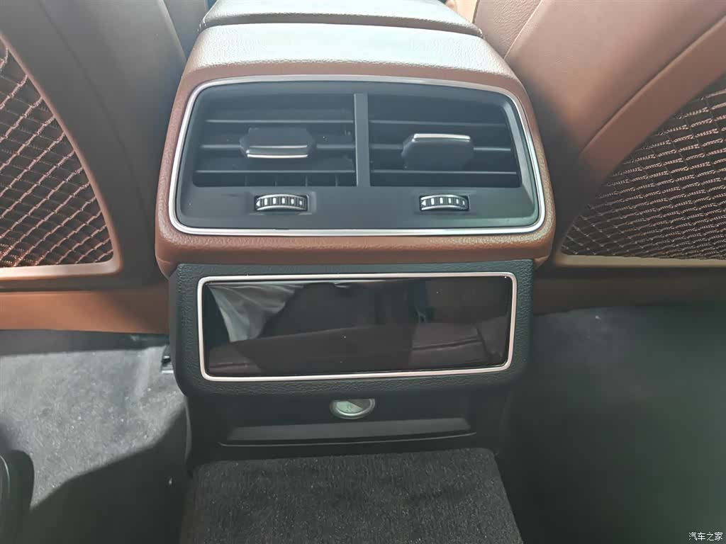 Audi A6L, 2021 13