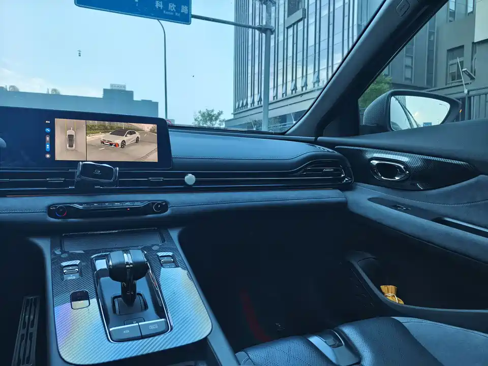 Trumpchi Shadow Leopard