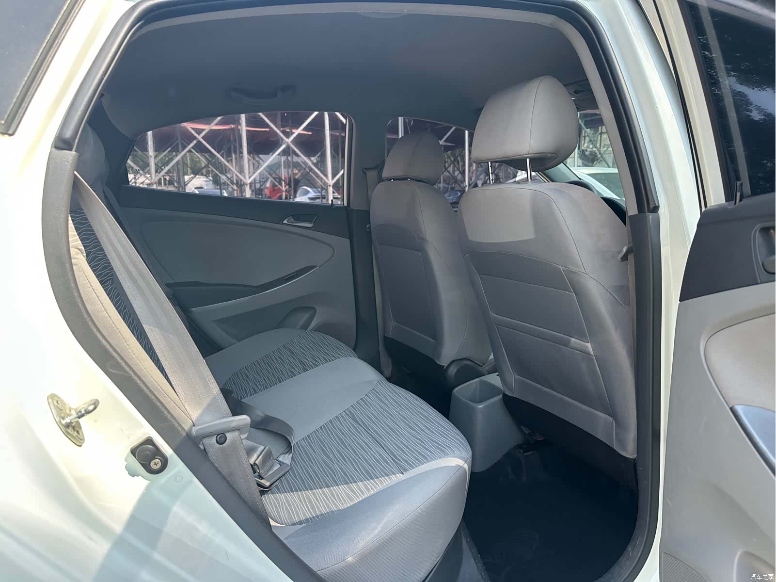 Hyundai GLS, 2016 13