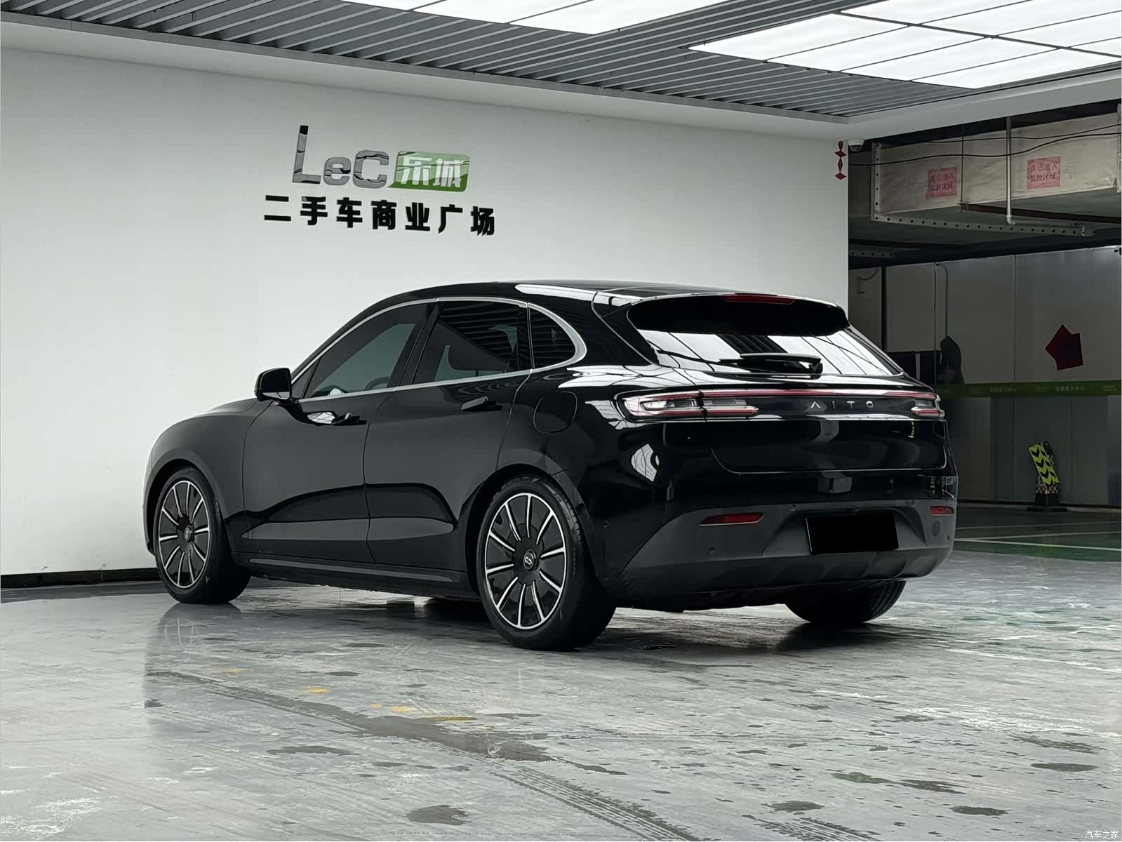 AITO M5, 2022 4