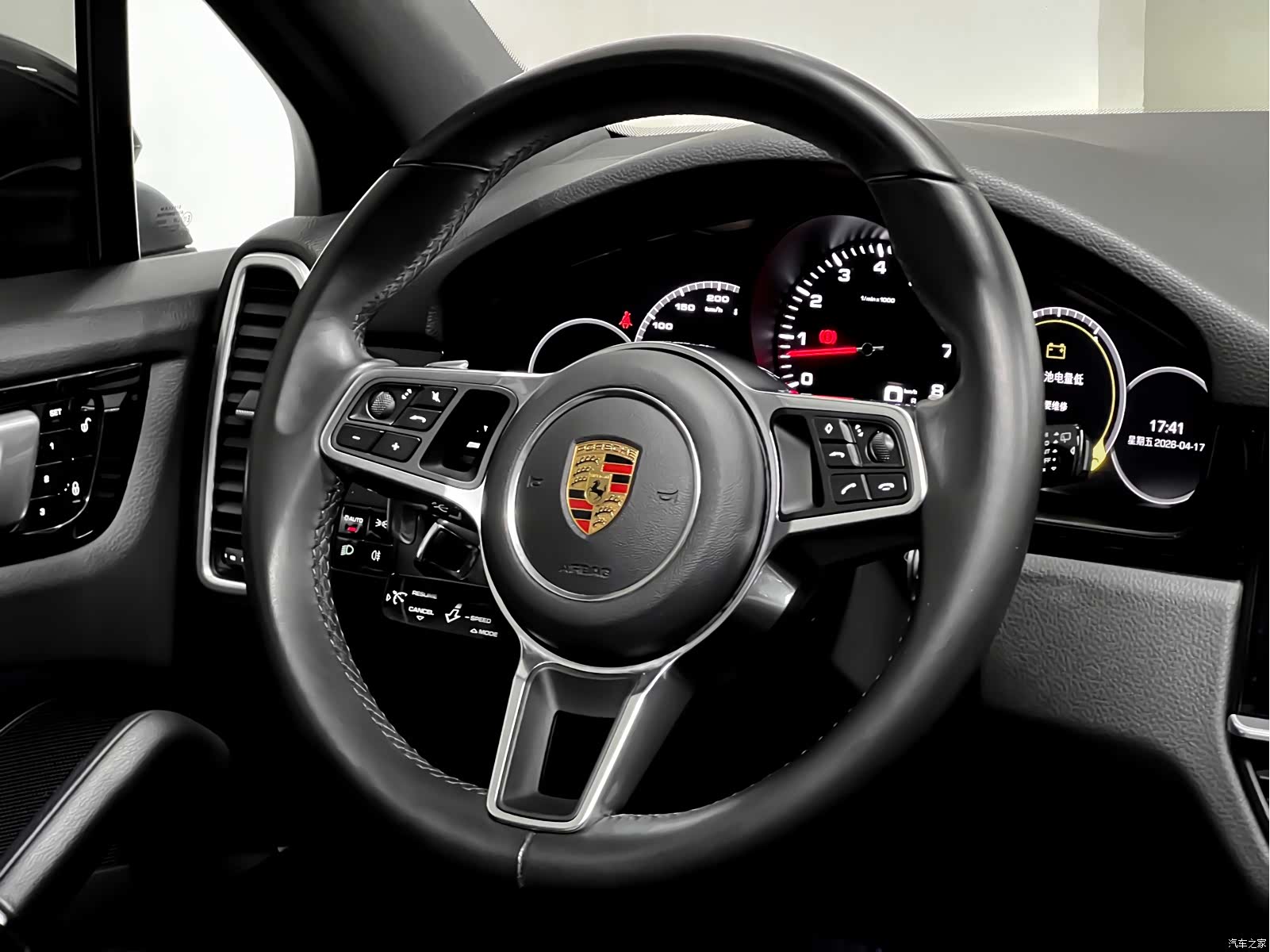 Porsche Cayenne, 2018 11