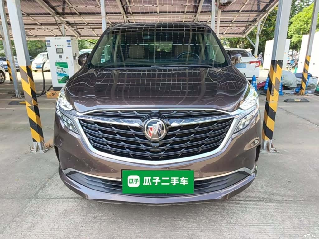 Buick GL8, 2021 3