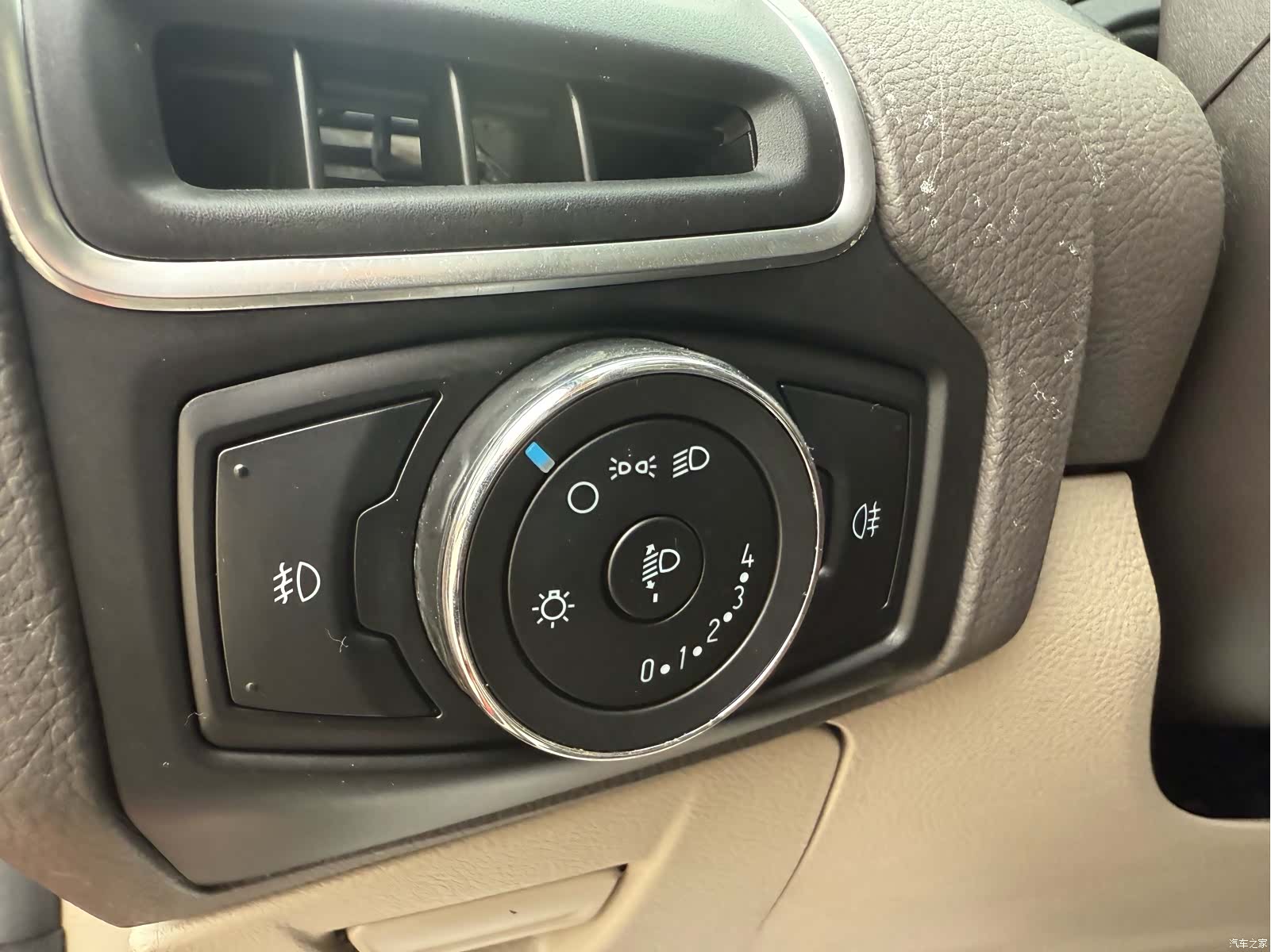 Ford Focus, 2012 16