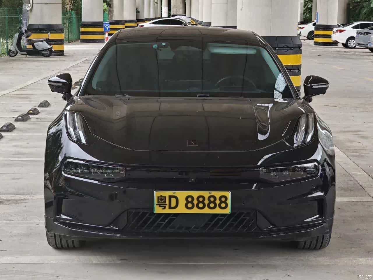 Zeekr 001