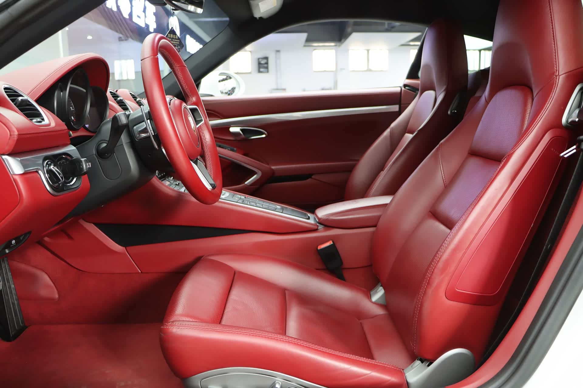 Porsche Cayman, 2017 19
