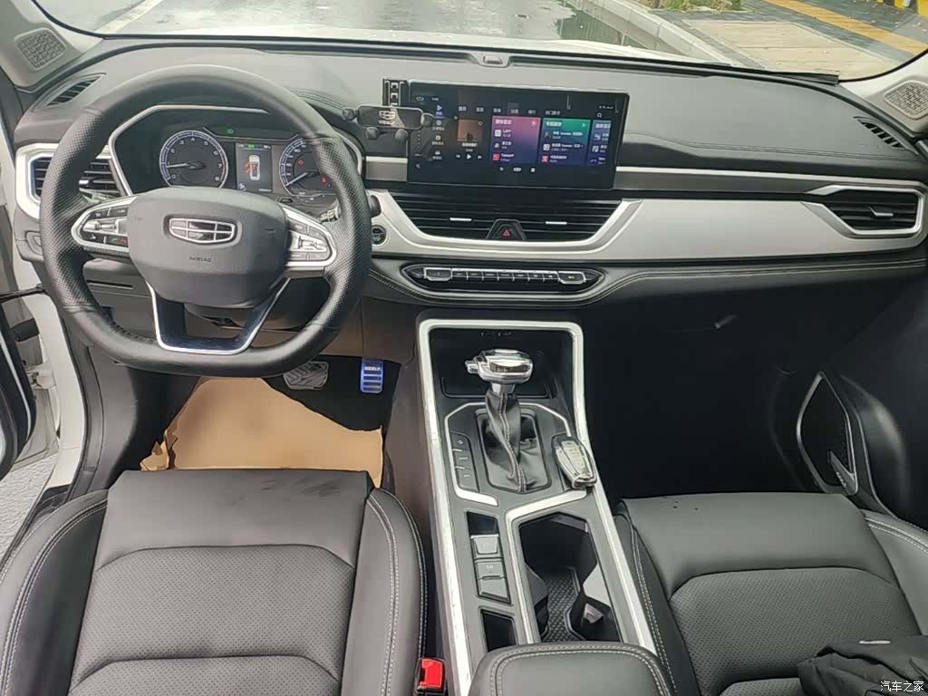 Geely X6, 2020 10