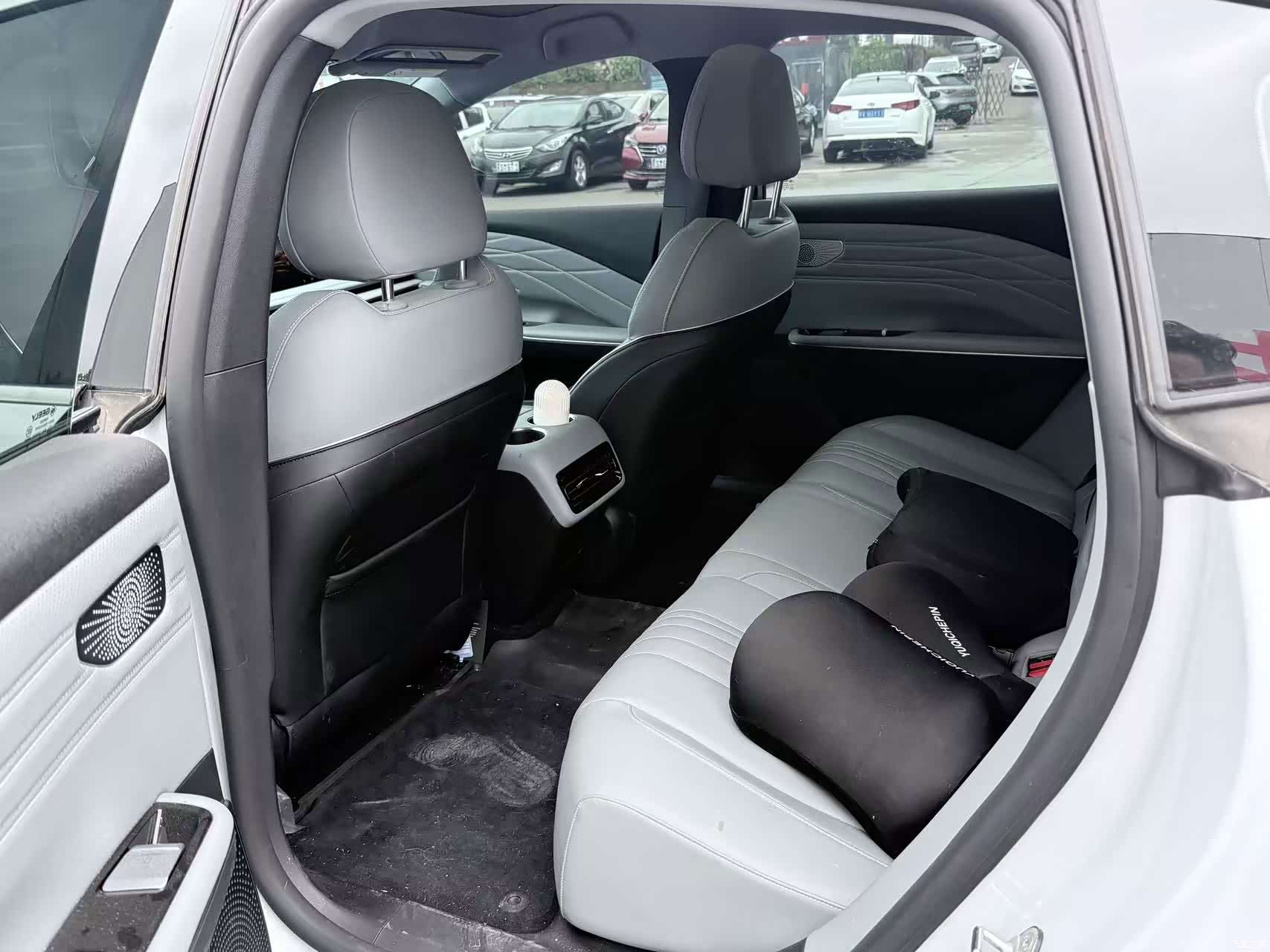 Geely E8, 2024 все фото