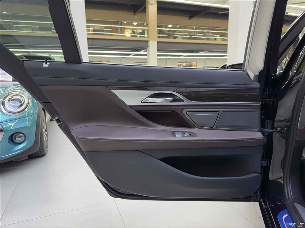 BMW 7 Series, 2016 13