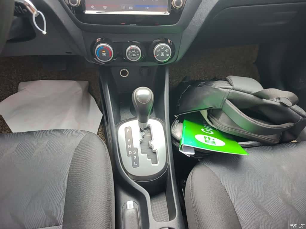 Kia K2, 2015 14