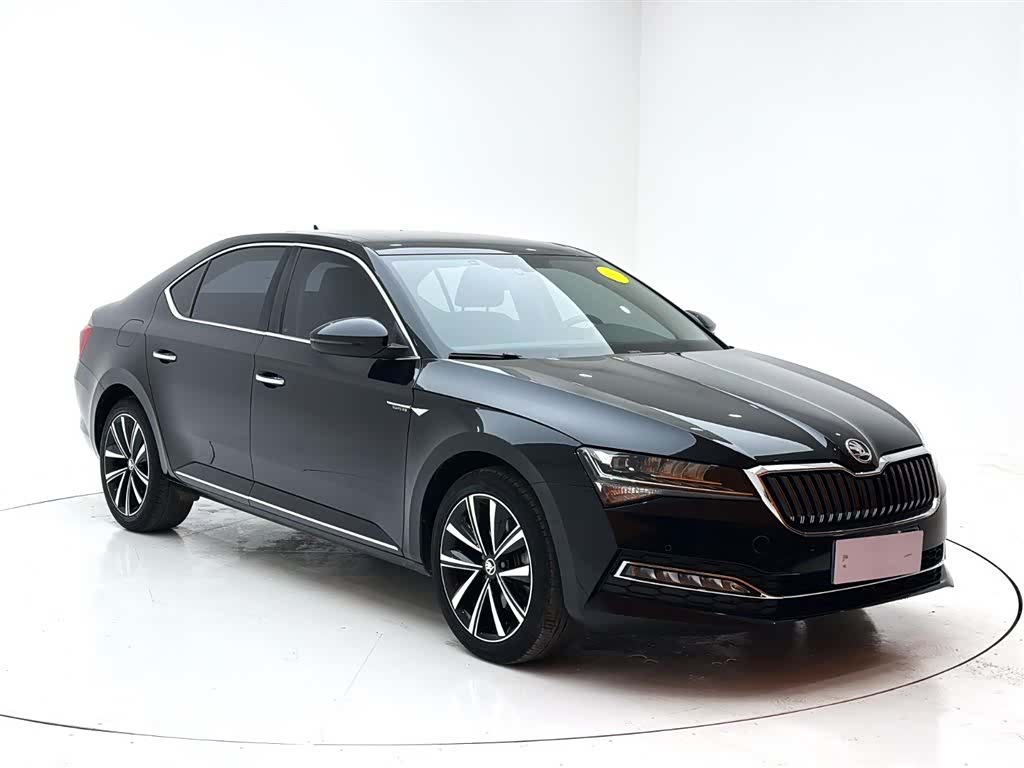 Skoda Superb, 2023 3