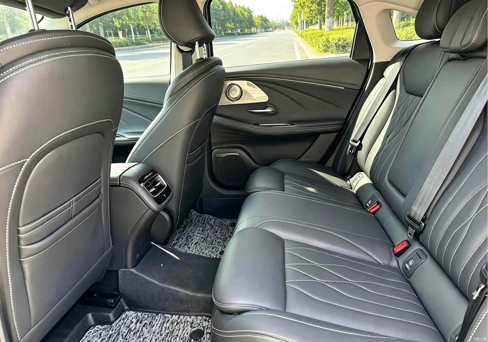 Chery Arrizo 8, 2023 7