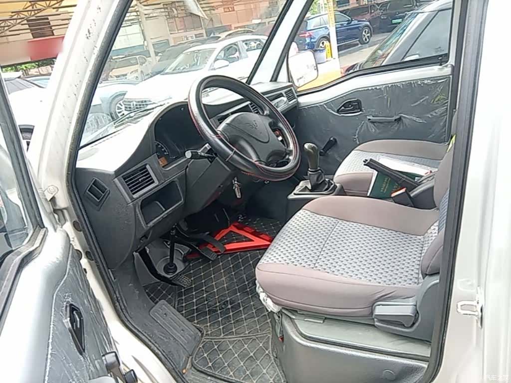 Wuling VI, 2022 15