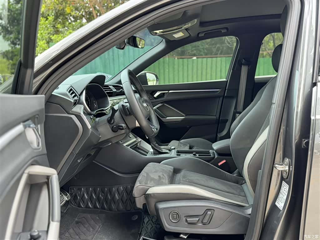 Audi Q3, 2022 14
