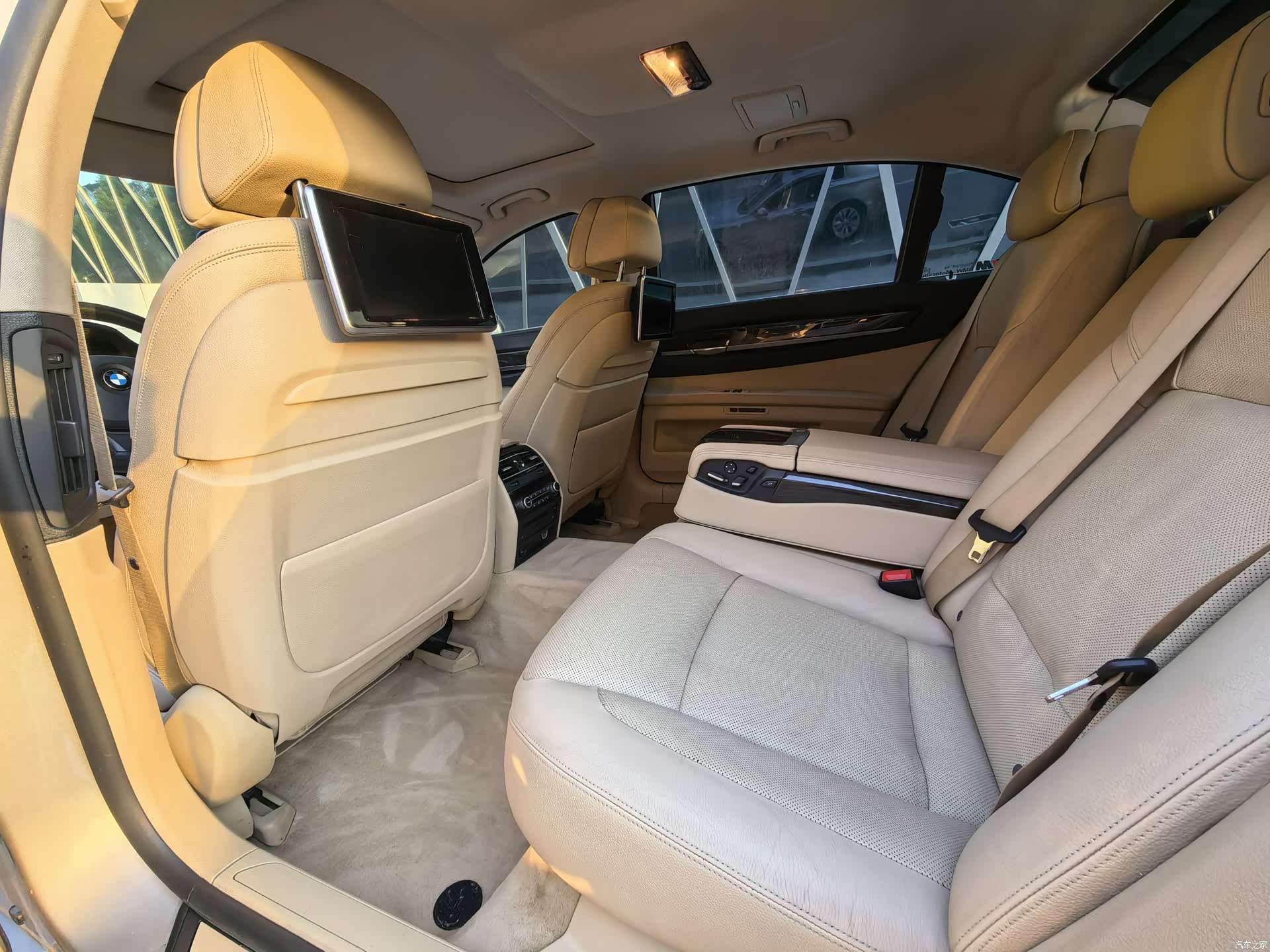 BMW 7 Series, 2013 10