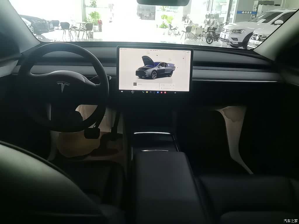 Tesla Model Y, 2024 10
