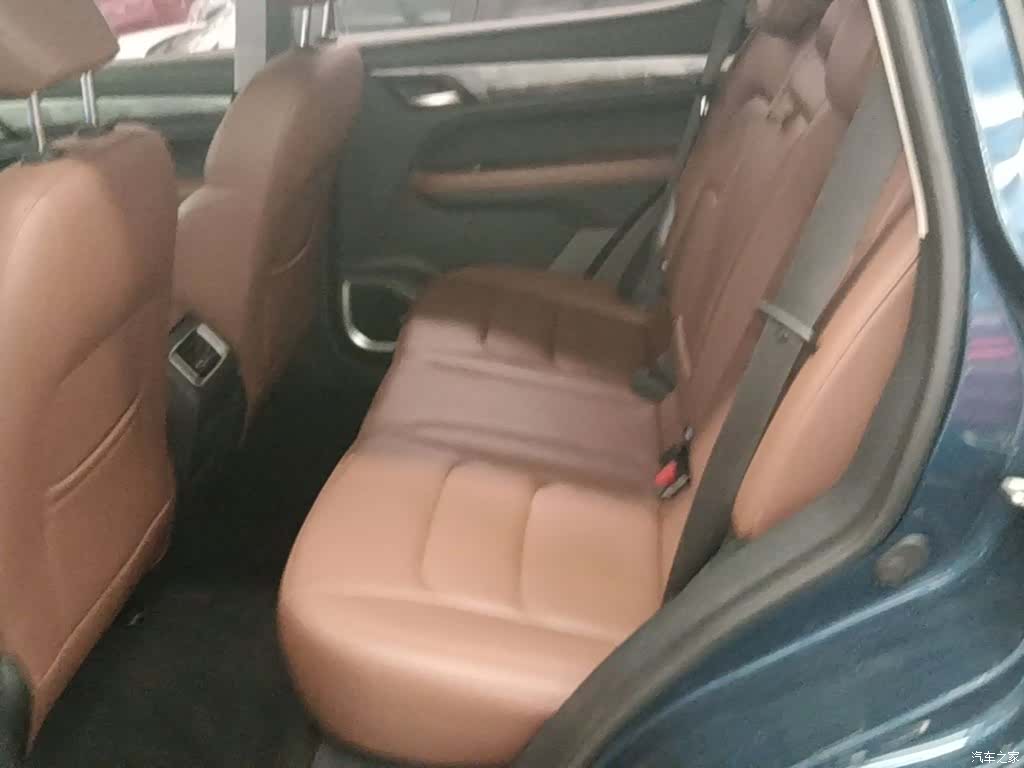 Geely X6, 2022 17