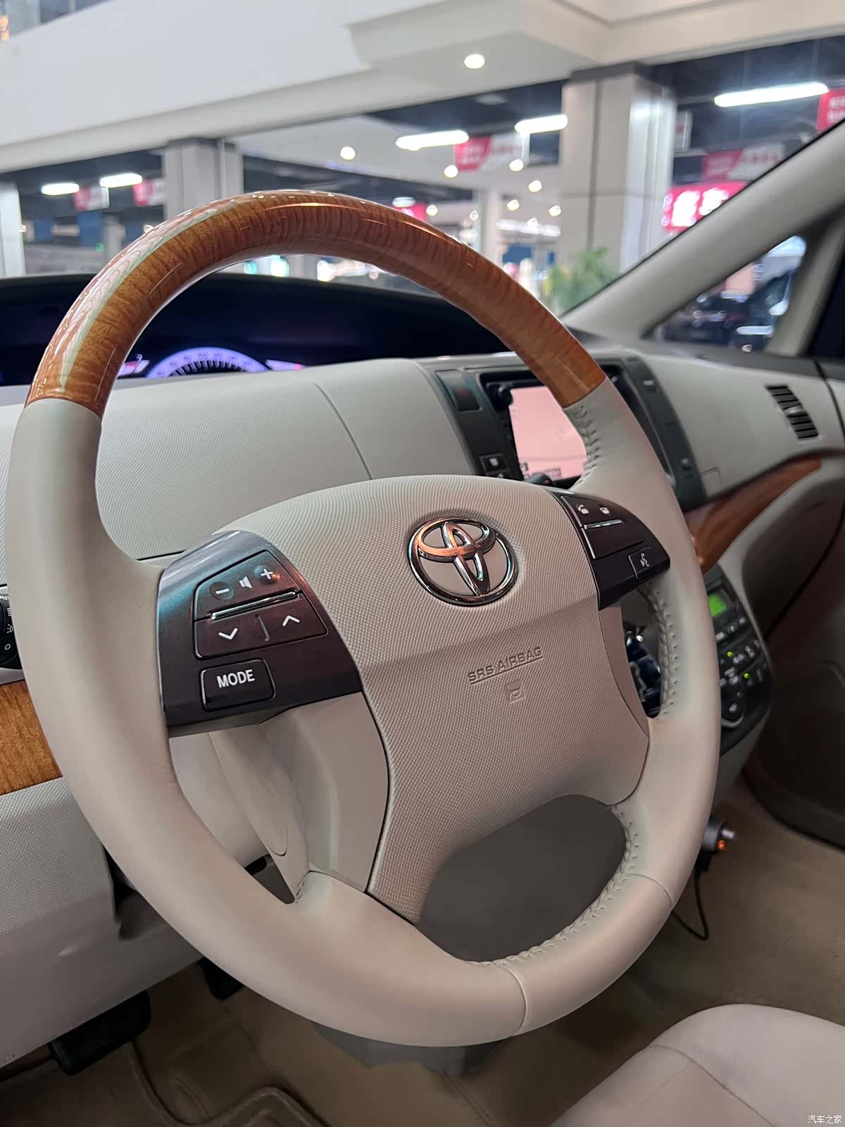 Toyota 7, 2011 все фото