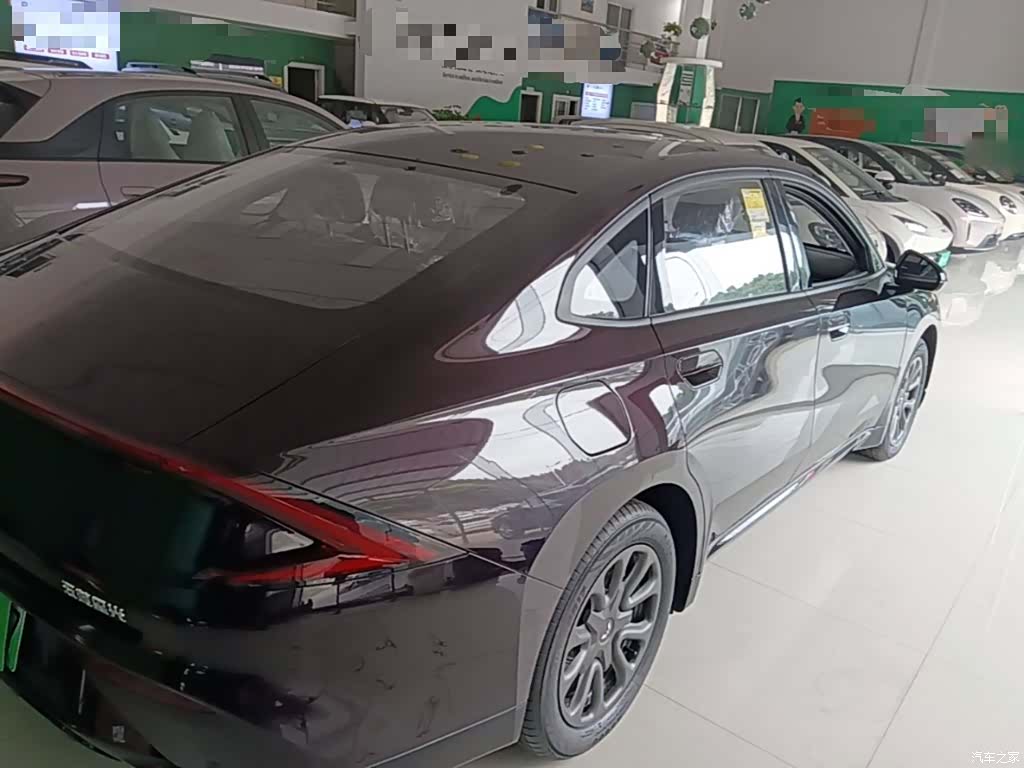 Wuling Starlight, 2025 7