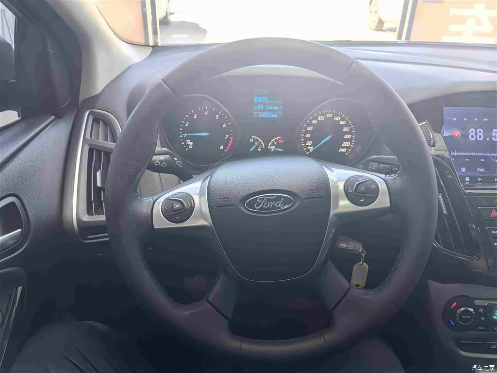 Ford Focus, 2015 13