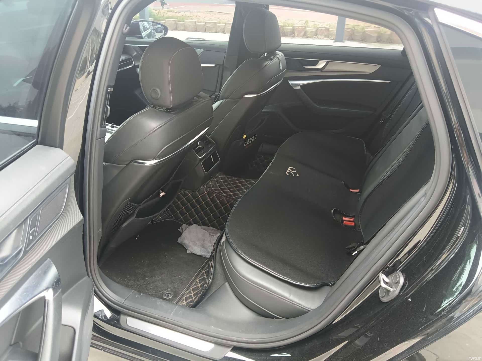 Audi A6L, 2021 все фото