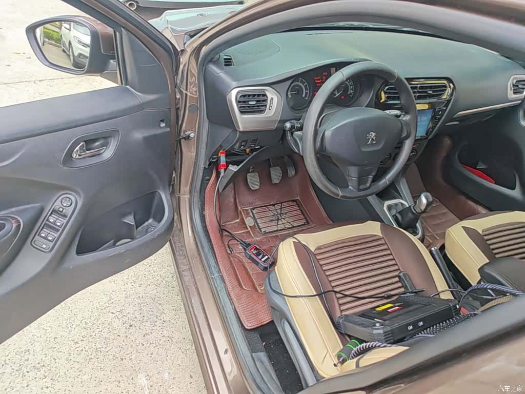 Peugeot 301, 2015 16