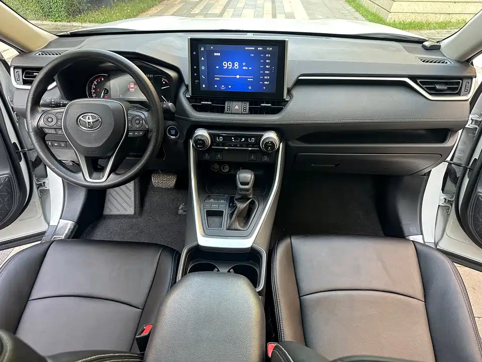 Toyota RAV4 Rongfang