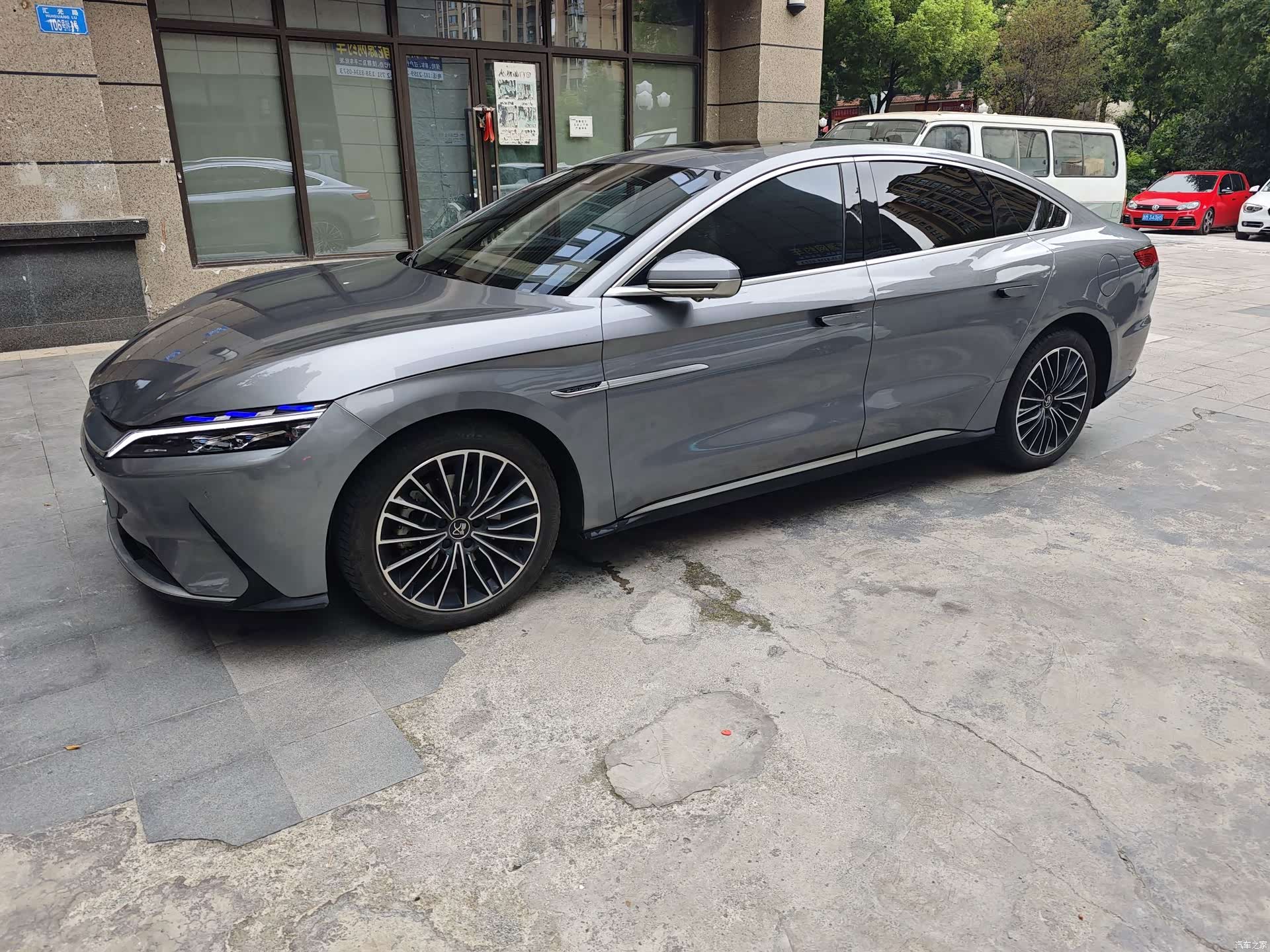 BYD Han, 2022 4