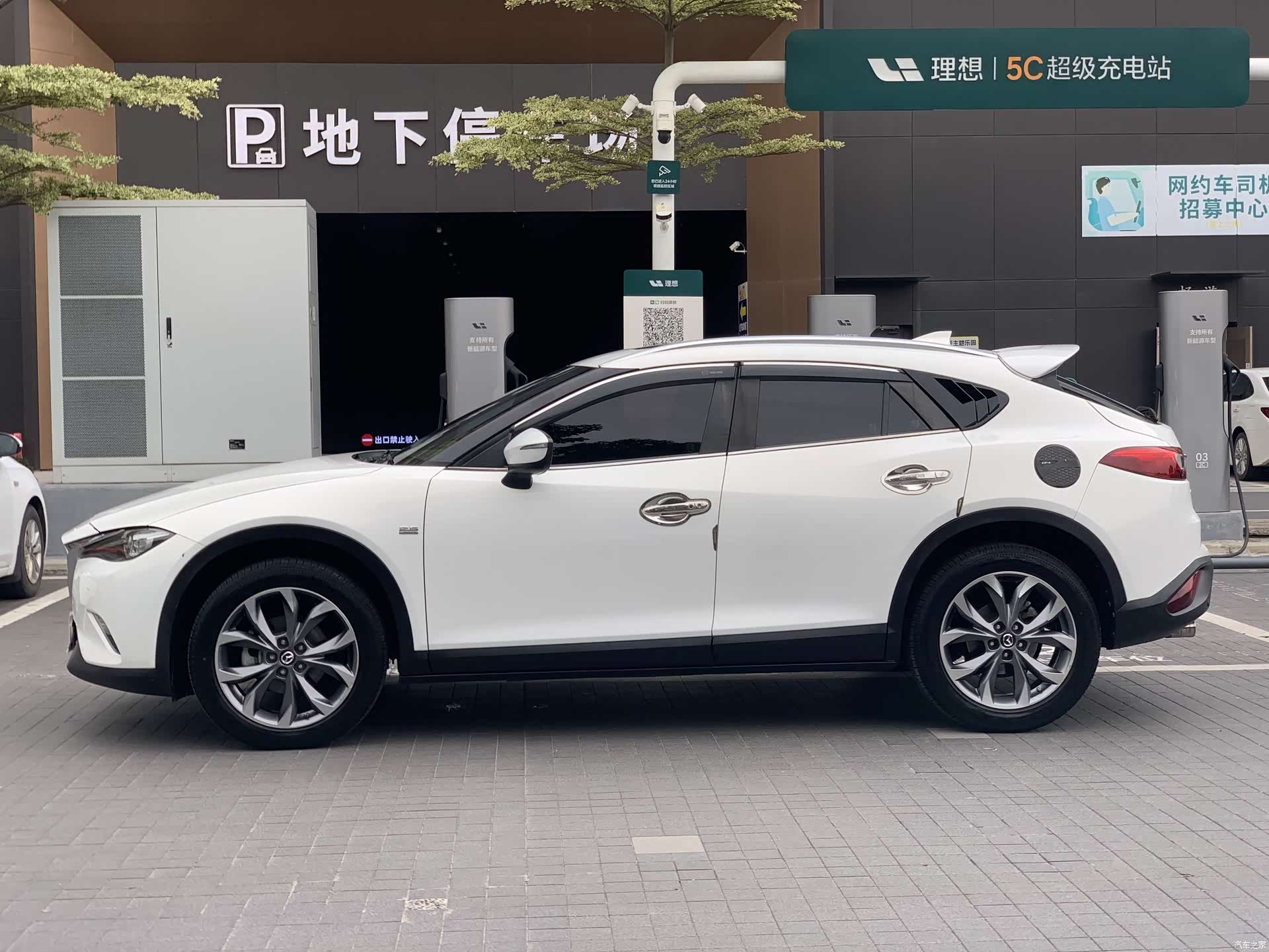 Mazda CX-4, 2019 20