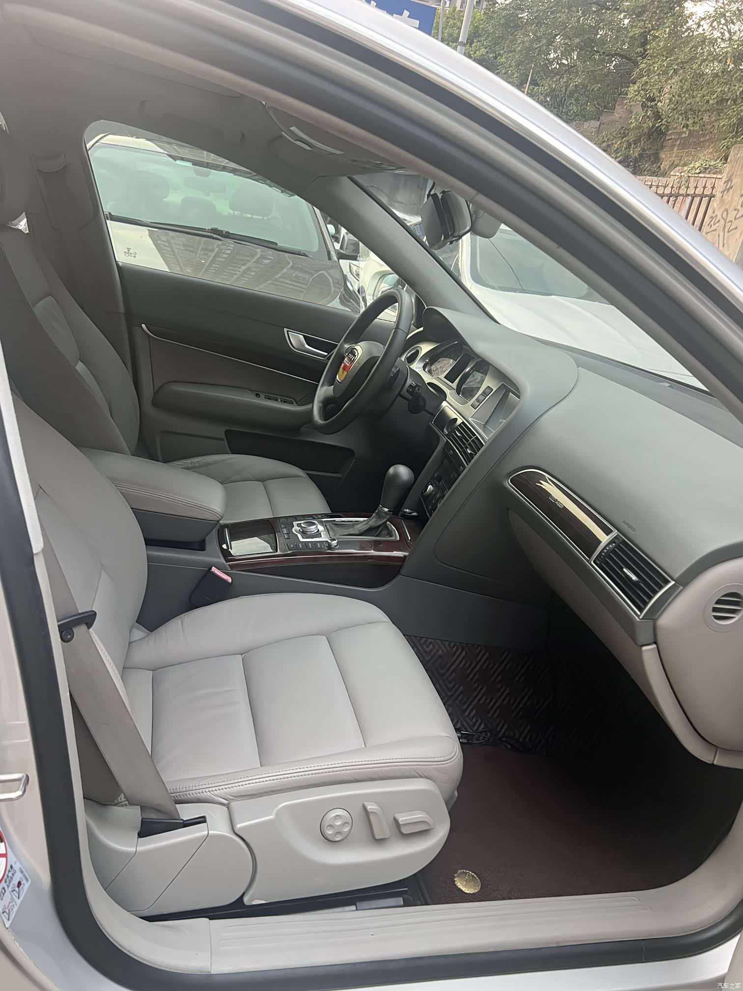 Audi A6L, 2009 10