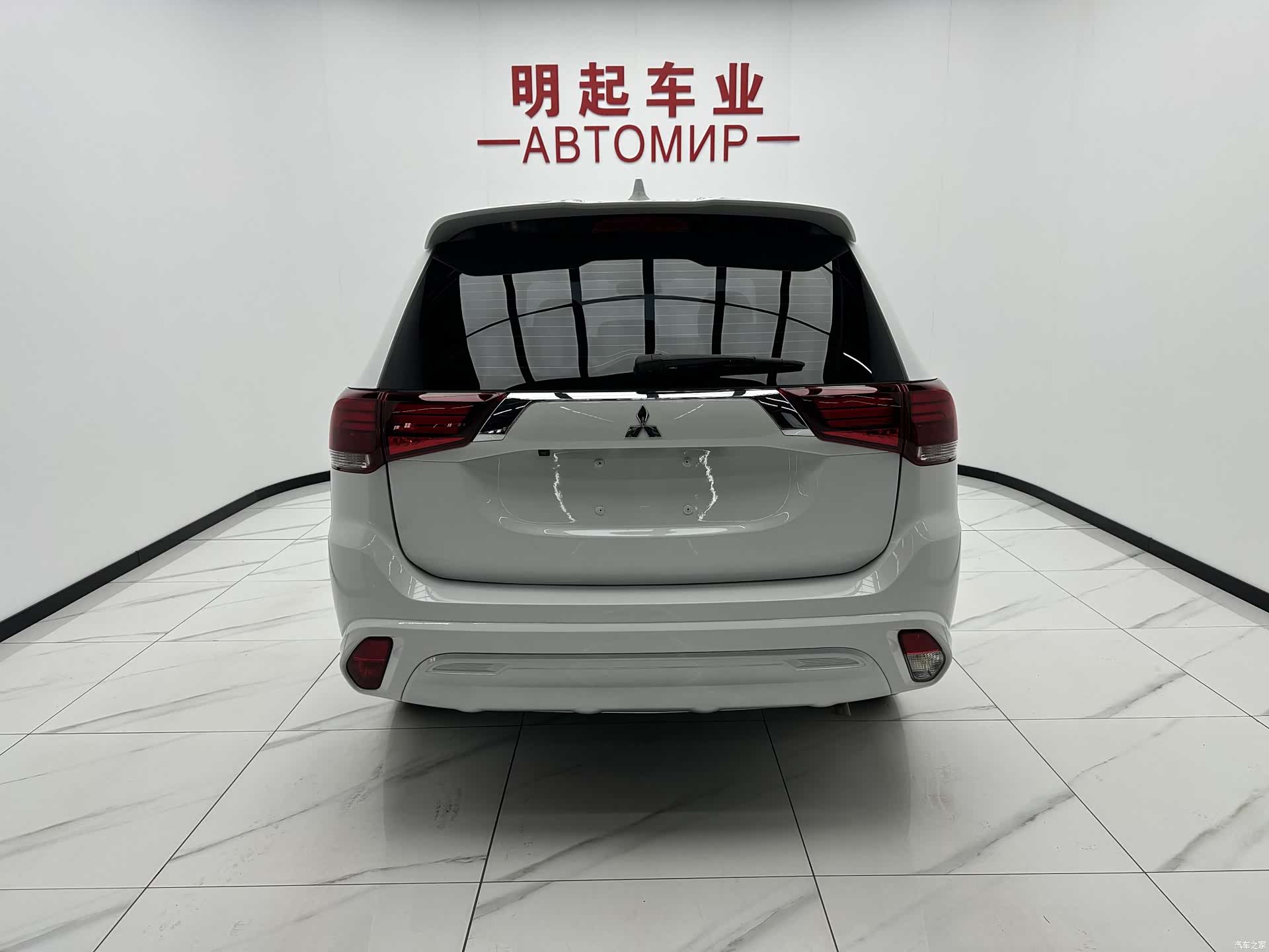 Mitsubishi Outlander, 2023 10