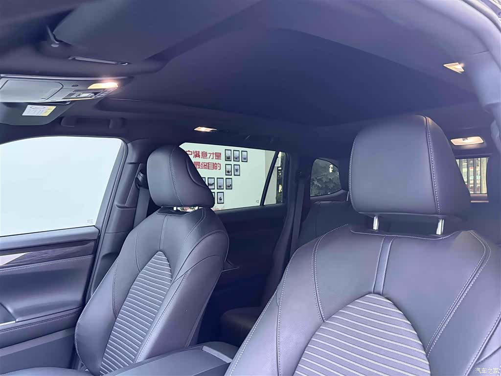 Toyota Crown, 2023 25