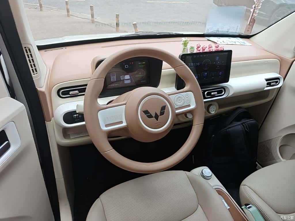 Wuling MINIEV, 2025 11