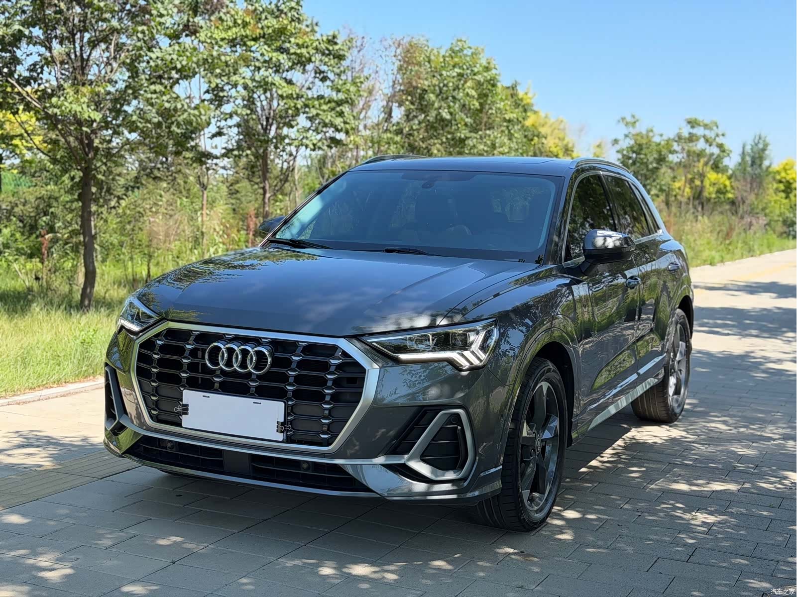 Audi Q3, 2022 1