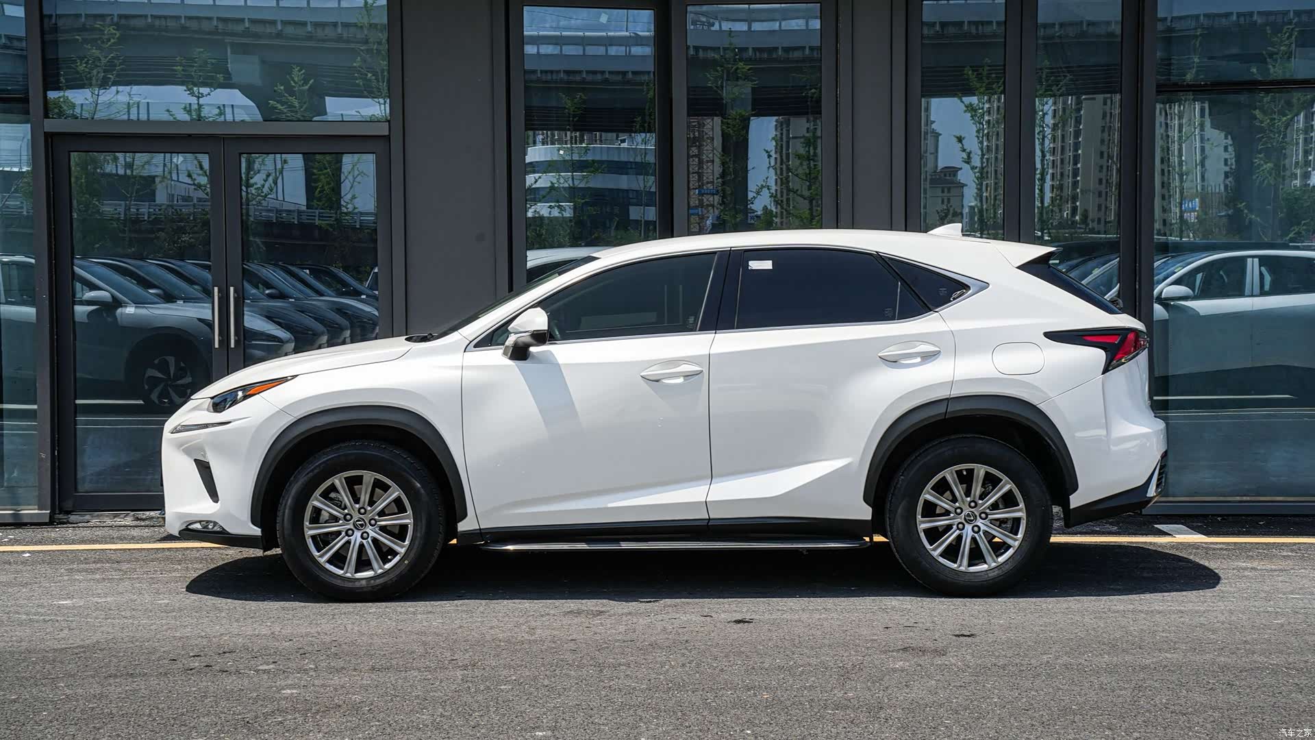 Lexus NX, 2020 7