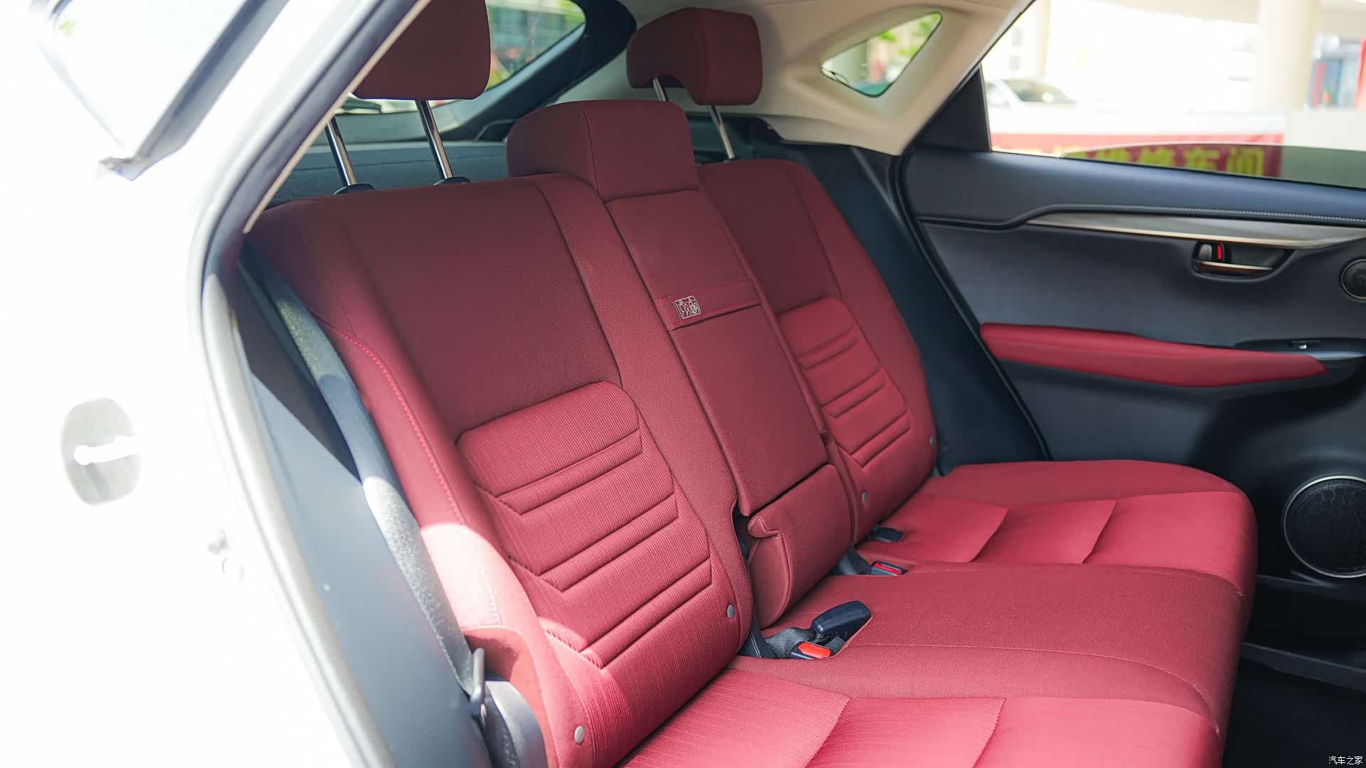 Lexus NX, 2020 15