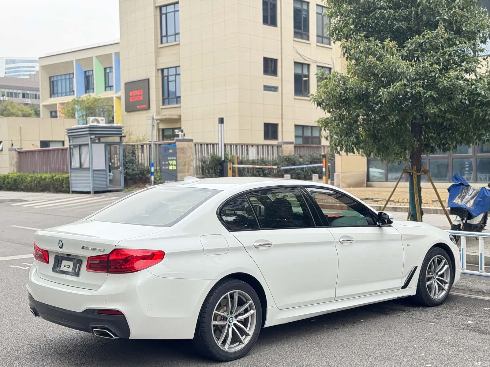 BMW 5 Series, 2018 6