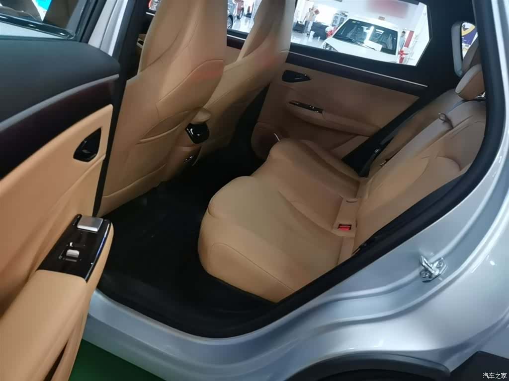 Geely Galaxy L7, 2025 17