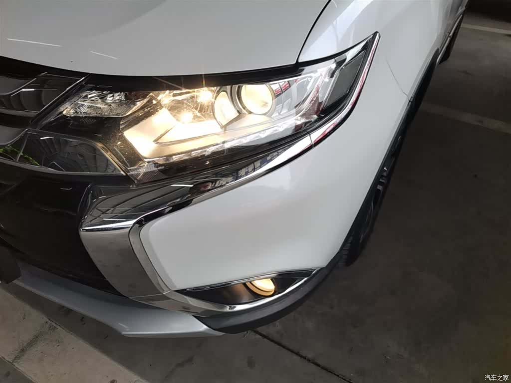 Mitsubishi Outlander, 2018 18