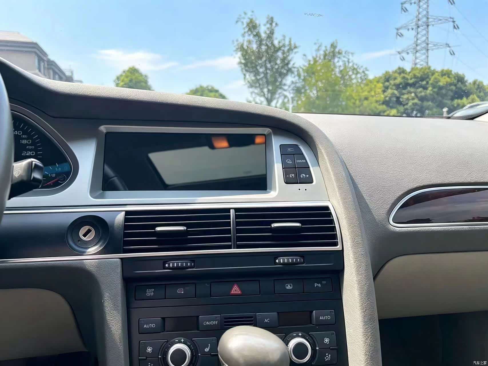 Audi A6L, 2010 12