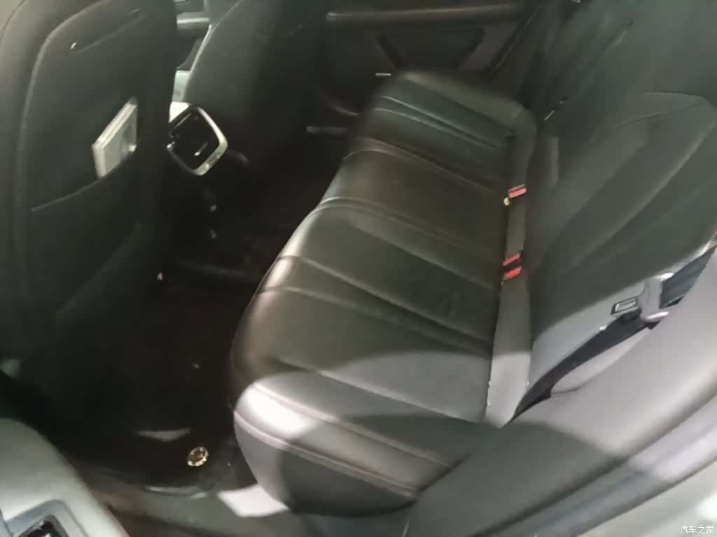 Xpeng P7, 2022 17