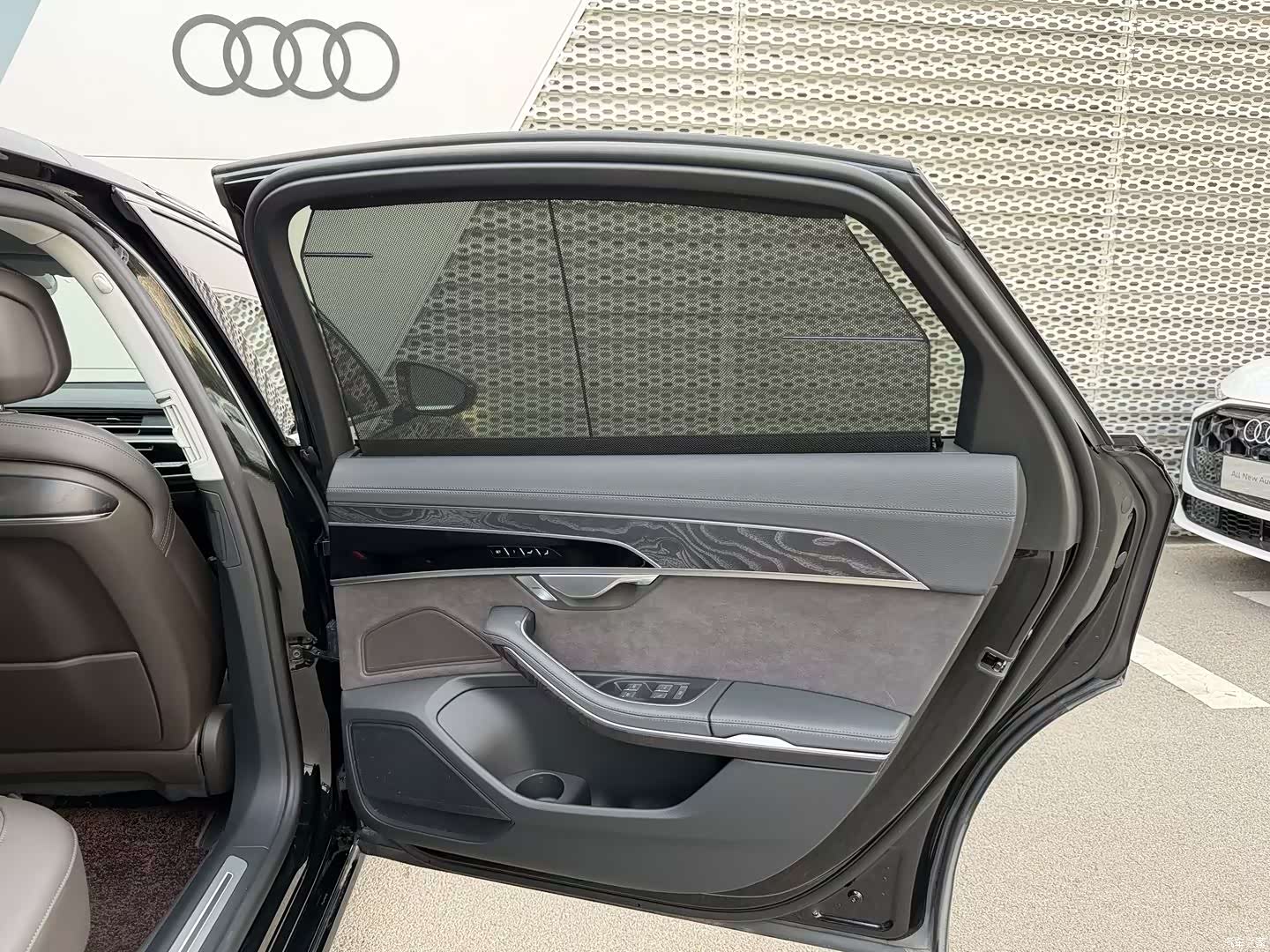 Audi A8L, 2025 24