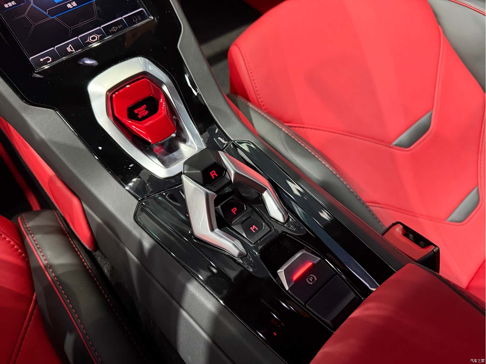 Lamborghini Huracán, 2021 все фото